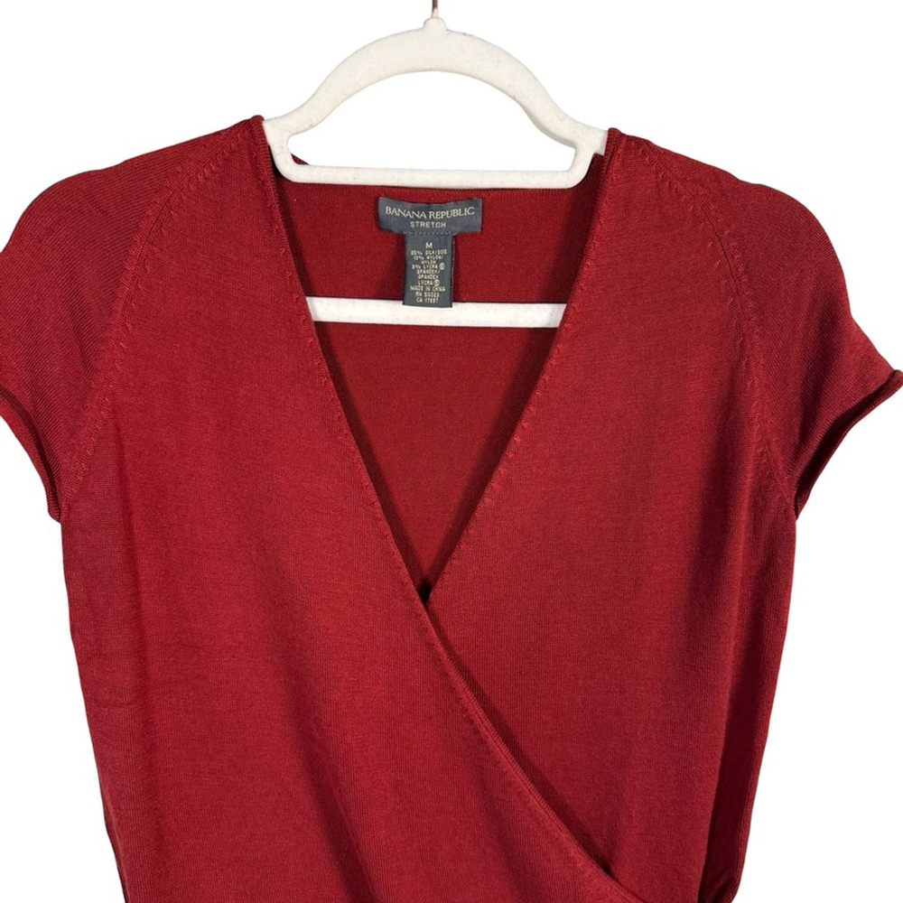 Banana Republic Deep Red Wrap Knit Short Sleeve Blouse Size M Classic Minimalist - Picture 7 of 10